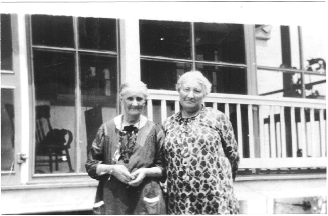 Georgania and Mary Brumfield
